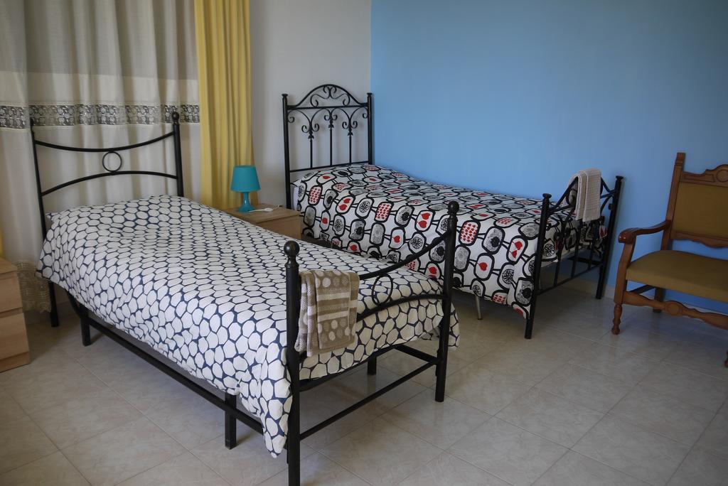 Casa Vacanze Laura Villa Калтанисета Стая снимка